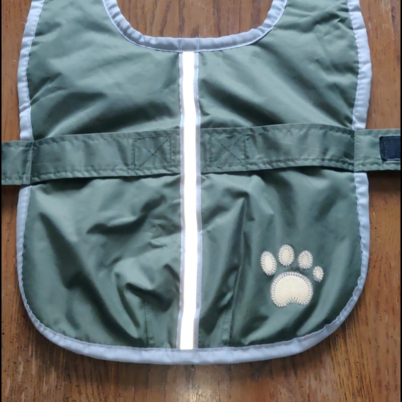 🎉3X Host Pick🎉 Like new reversible dog coat - Picture 5 of 6